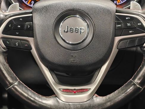 Used 2017 Jeep Grand Cherokee Trailhawk image 5