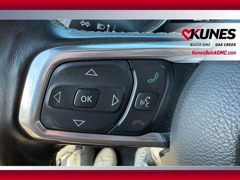 Used 2022 Jeep Wrangler Unlimited Sahara image 13