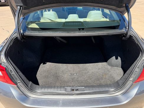 Used 2016 Nissan Altima 2.5 SV w/ Convenience Package FWD image 13