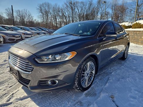 Used 2015 Ford Fusion SE w/ Equipment Group 202A image 11