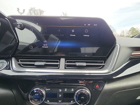 New 2026 Chevrolet Trax RS w/ Sunroof Package image 17