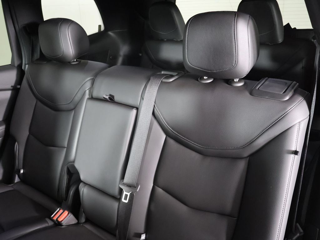 Used 2024 Cadillac XT6 Luxury w/ LPO, Floor Liner Package AWD/4WD image 33