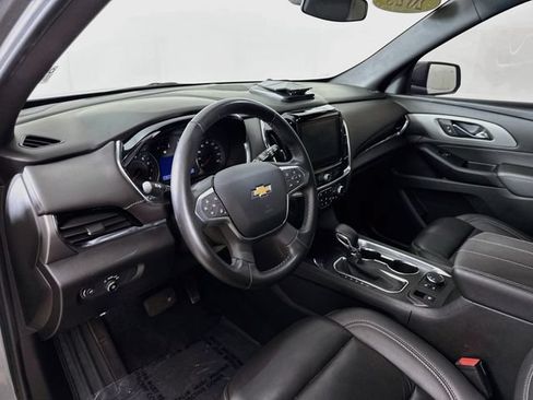 Used 2023 Chevrolet Traverse LT FWD image 10
