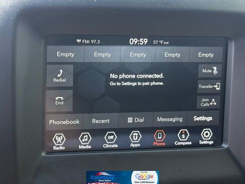 Used 2021 Jeep Compass Latitude FWD image 3