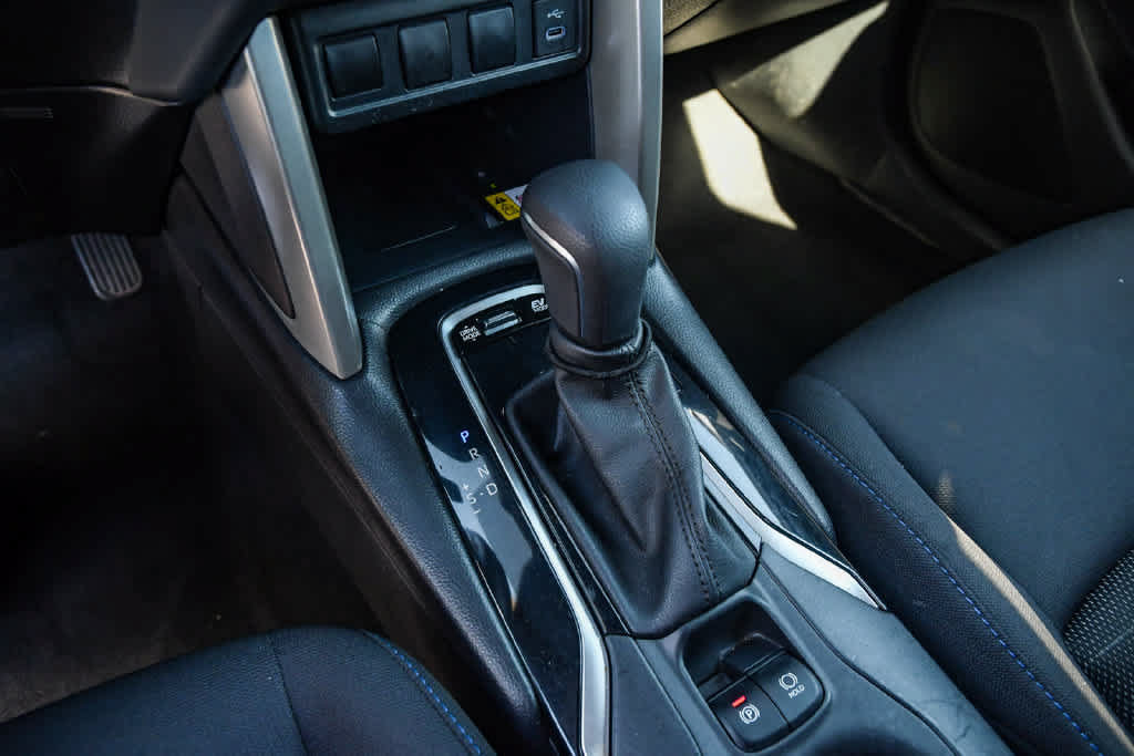 Used 2023 Toyota Corolla Cross AWD Hybrid image 19