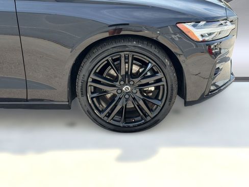 Certified 2024 Volvo S60 B5 Plus FWD image 12