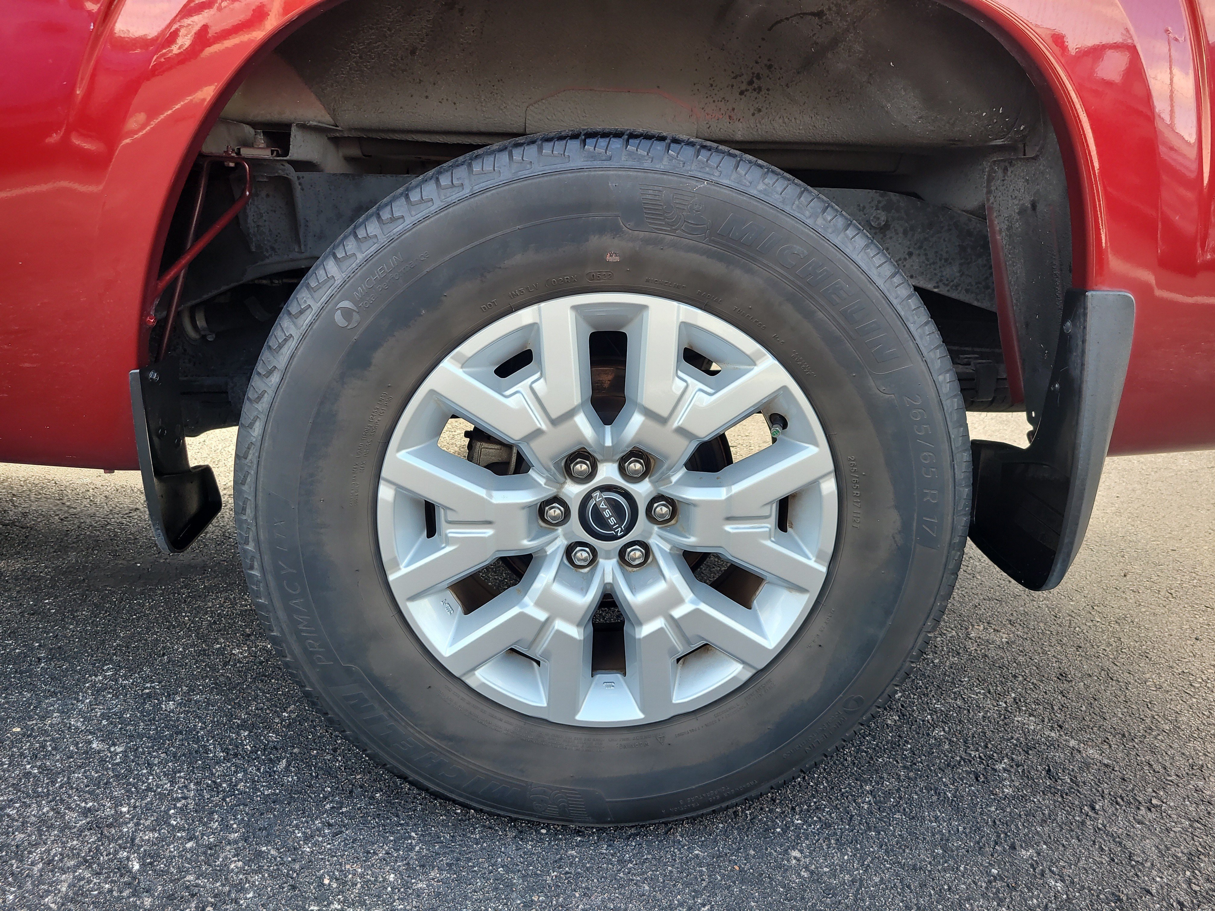 Used 2022 Nissan Frontier SV w/ Technology Package RWD image 9