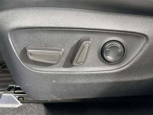 Certified 2021 Toyota Highlander Platinum AWD/4WD image 31
