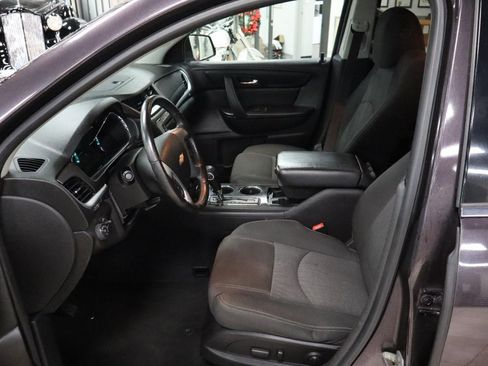 Used 2015 Chevrolet Traverse LT image 10