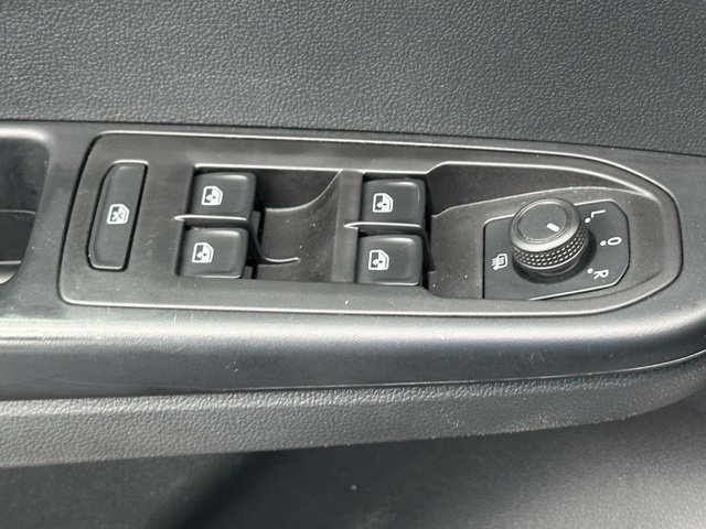Certified 2023 Volkswagen Taos SEL AWD/4WD image 21