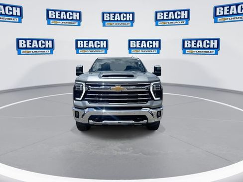 Used 2025 Chevrolet Silverado 2500 LTZ w/ LTZ Premium Package AWD/4WD image 3
