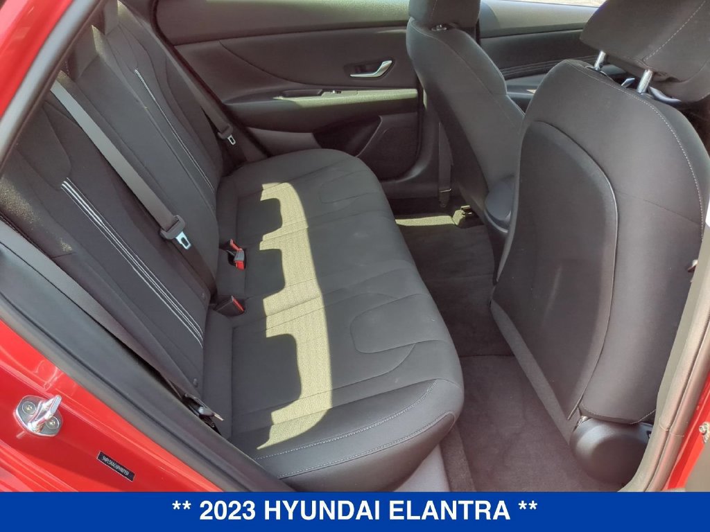 Used 2023 Hyundai Elantra SEL w/ Convenience Package FWD image 15