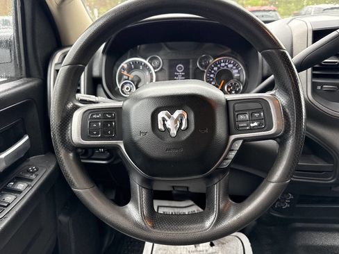 Used 2019 RAM 3500 Tradesman w/ Chrome Appearance Group RWD image 15