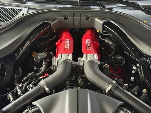 Used 2021 Ferrari Roma RWD image 36