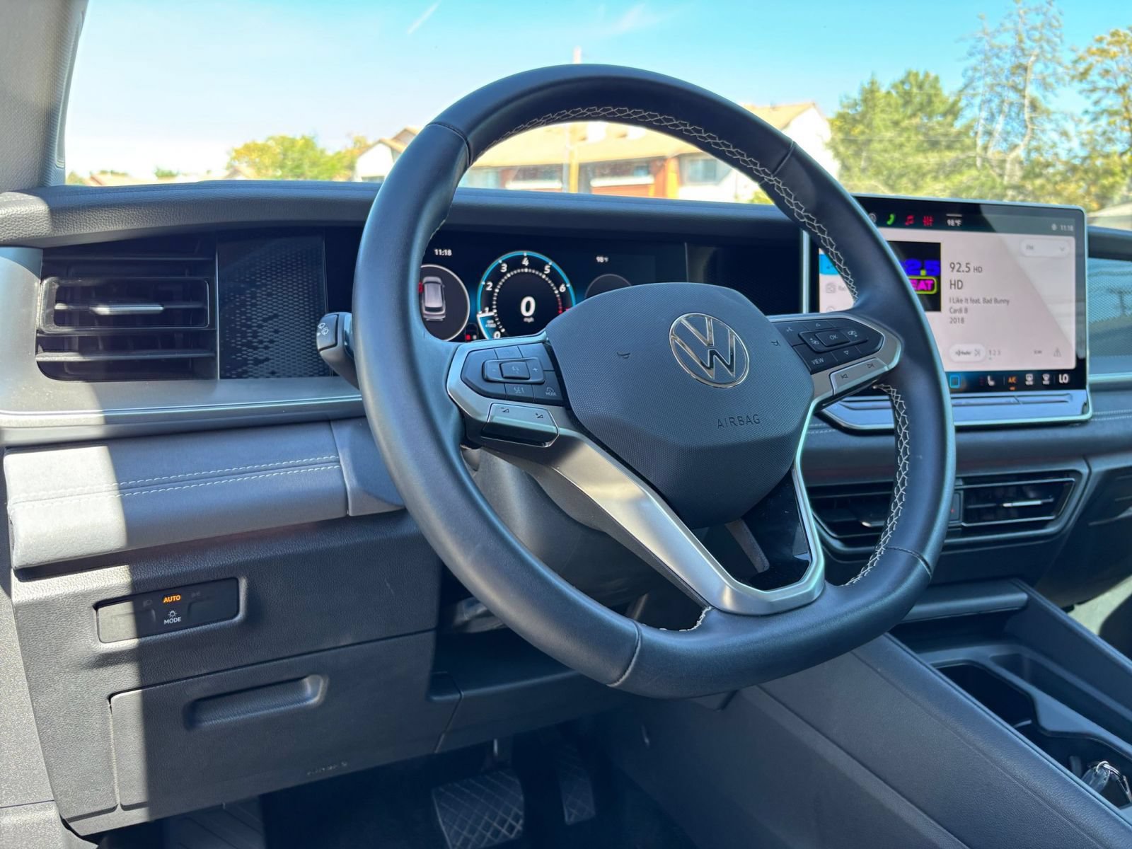 Used 2026 Volkswagen Tiguan SE AWD/4WD image 35