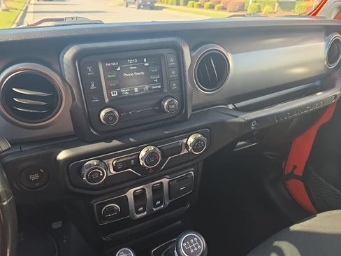 Used 2019 Jeep Wrangler Sport AWD/4WD image 22