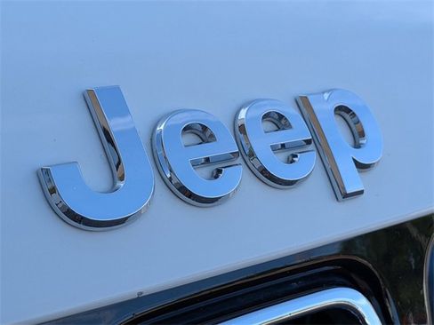 Certified 2021 Jeep Compass Limited image 9
