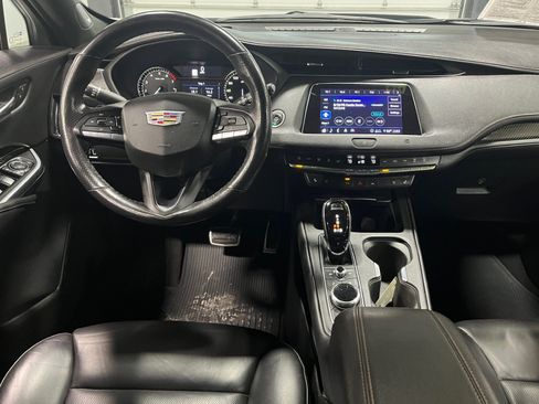 Used 2020 Cadillac XT4 Sport image 12