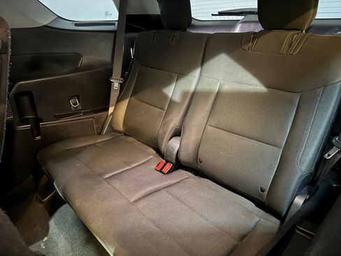 Used 2020 Ford Explorer XLT image 40