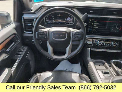 Used 2024 GMC Sierra 2500 Denali w/ Denali Reserve Package AWD/4WD image 17
