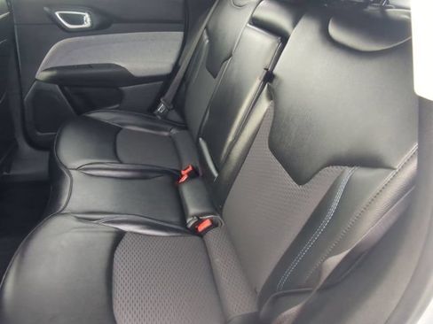 Used 2022 Jeep Compass Latitude AWD/4WD image 21
