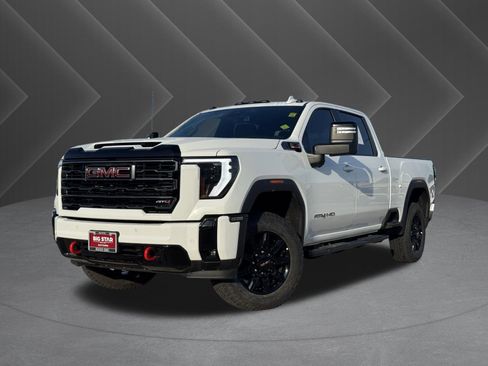 Used 2025 GMC Sierra 2500 AT4 AWD/4WD image 2