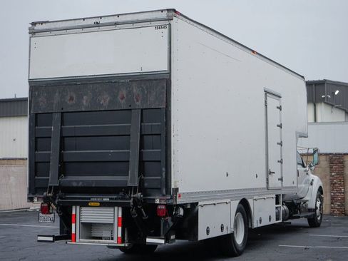 Used 2015 Ford F650 2WD Crew Cab Super Duty image 18