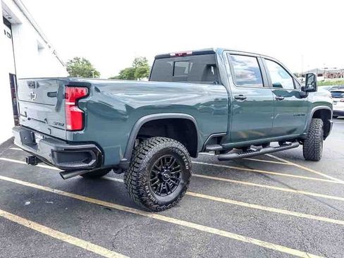 New 2026 Chevrolet Silverado 2500 ZR2 w/ LPO, Dark Essentials Package AWD/4WD image 5