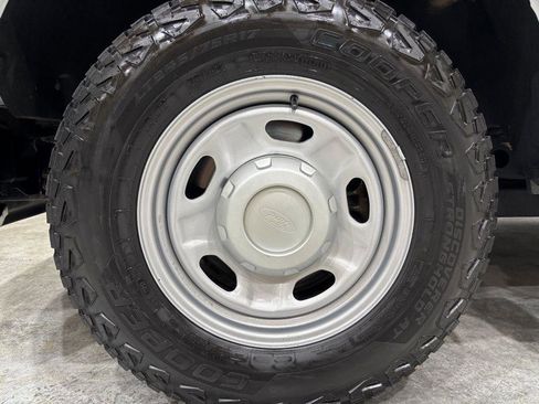 Used 2021 Ford F250 XL w/ Power Equipment Group image 25