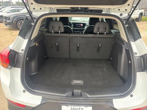 Used 2025 Buick Encore GX Preferred FWD image 30