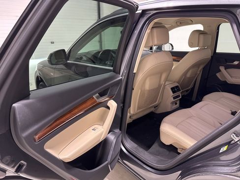 Used 2022 Audi Q5 2.0T Premium w/ Convenience Package image 27