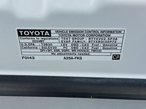 Used 2024 Toyota Camry SE FWD image 19
