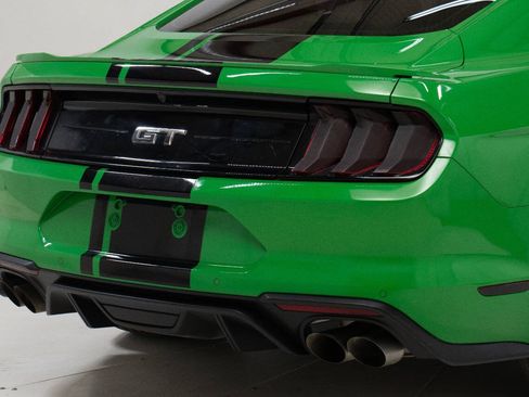 Used 2019 Ford Mustang GT RWD image 12