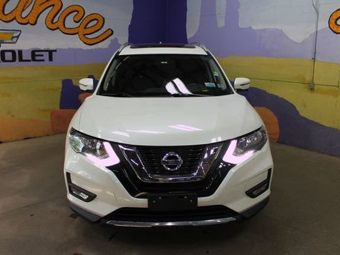 Used 2017 Nissan Rogue SV AWD/4WD image 3