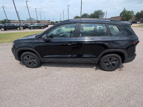 Used 2025 Volkswagen Taos S FWD image 8
