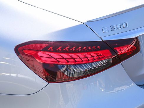 Used 2022 Mercedes-Benz E 350 Sedan image 8