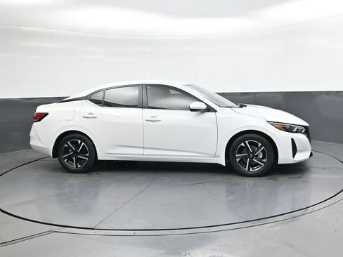 Certified 2025 Nissan Sentra SV w/ All-Weather Package image 3