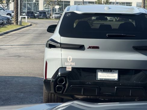 Used 2023 Cadillac Escalade Premium Luxury image 20