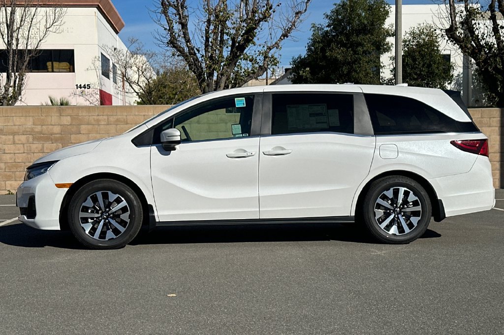 New 2026 Honda Odyssey EX-L image 7
