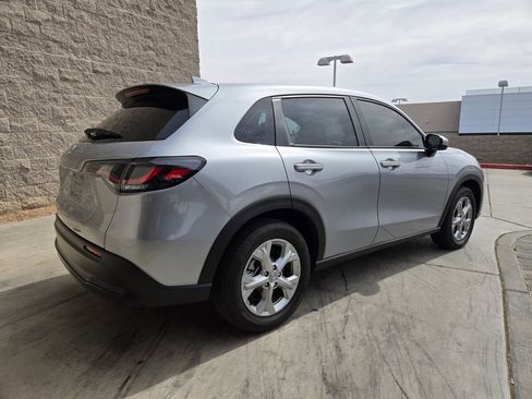 Used 2025 Honda HR-V LX image 4