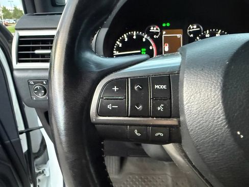 Used 2023 Lexus GX 460 Premium w/ Accessory Package AWD/4WD image 19
