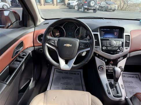 Used 2013 Chevrolet Cruze LT image 9