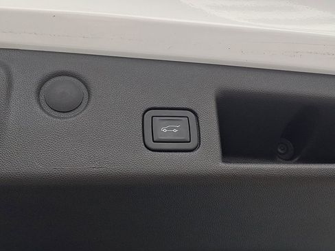 Used 2024 Chevrolet Equinox LT w/ LPO, Floor Liner Package image 28