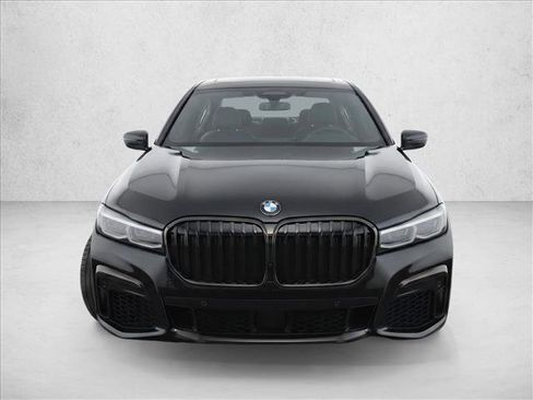 Used 2020 BMW 750i xDrive AWD/4WD image 2