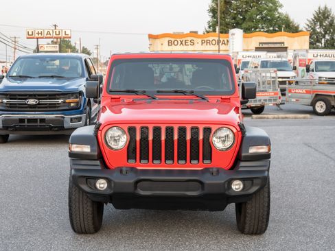 Used 2023 Jeep Wrangler Unlimited Sport image 3