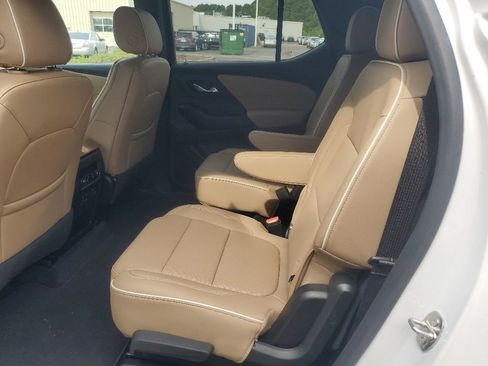 Used 2023 Chevrolet Traverse Premier FWD image 14