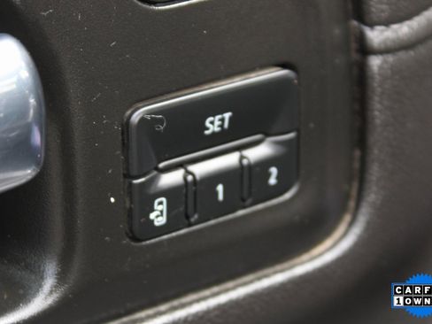 Used 2022 Chevrolet Silverado 2500 LTZ w/ LTZ Plus Package image 16