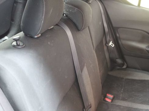 Used 2019 Nissan Kicks SV FWD image 9