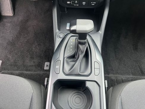 Used 2025 Kia K4 LXS image 40