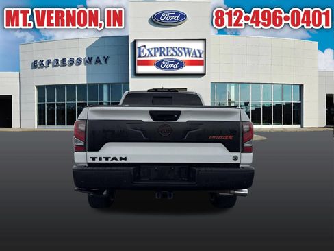 Used 2023 Nissan Titan PRO-4X w/ Pro-4x Convenience Package AWD/4WD image 13